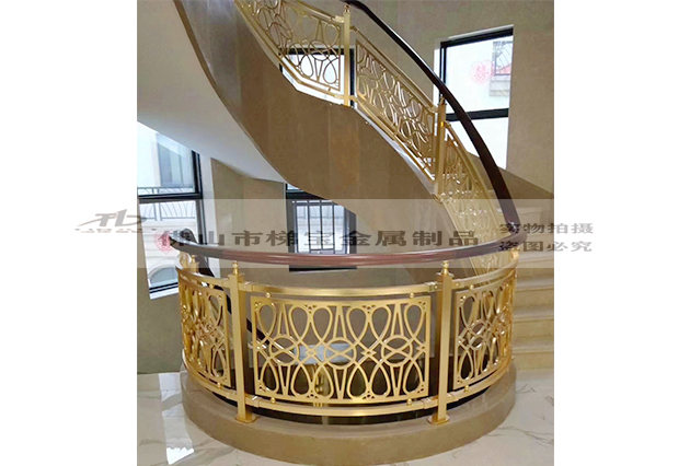 歐式別墅銅樓梯定制-佛山梯寶金屬生產(chǎn)廠家