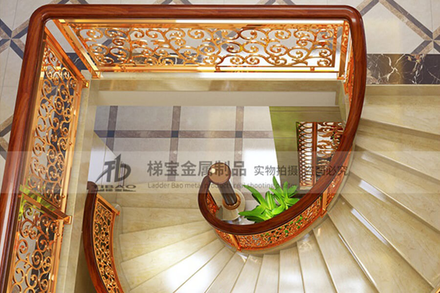 別墅銅樓梯