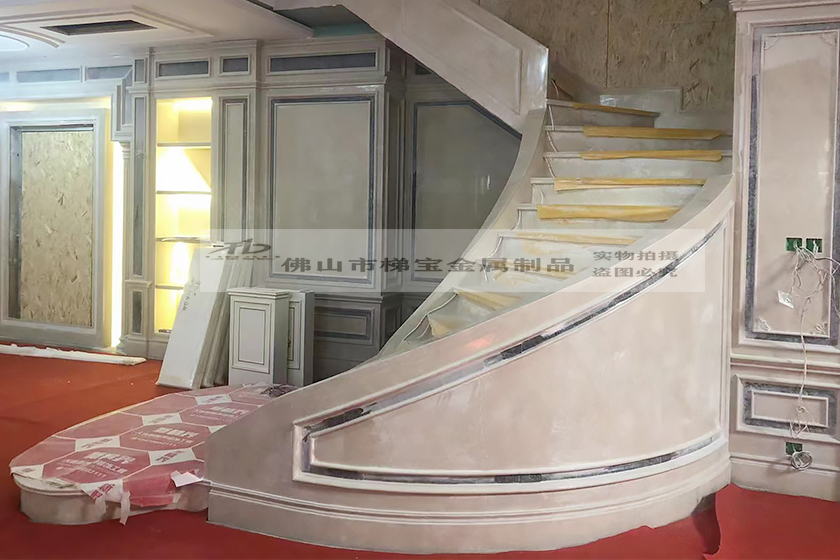 別墅銅樓梯